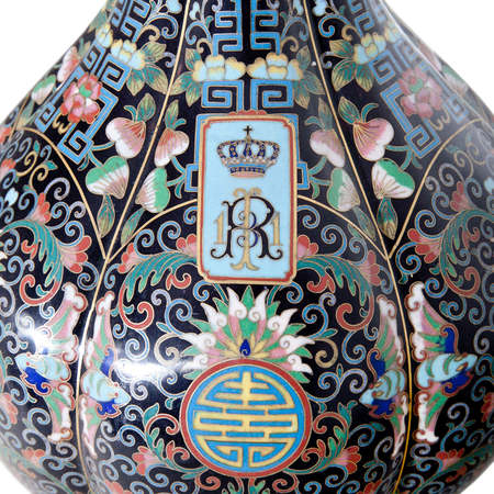 Cloisonné-Vase, um 1900
