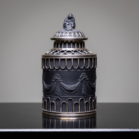 Black Basalt Teedose, 1. Hälfte 19. Jahrhundert