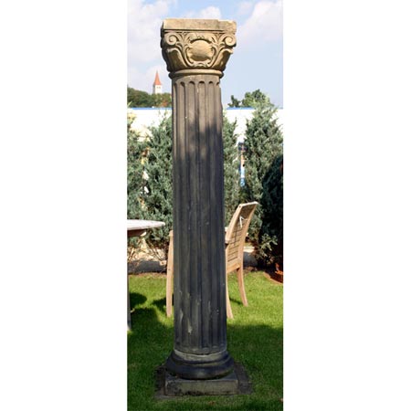Paar korinthische Sandstein-Säulen