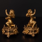 Paar Bronze Putti, wohl Frankreich, Ende 18. Jahrhundert