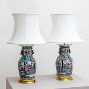 Tischlampen mit Porzellanfuß, China Anfang 19. Jahrhundert