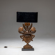 Tischlampe mit Blechblumen, 20. Jahrhundert