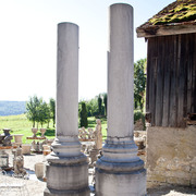 Monumentales Paar Säulen